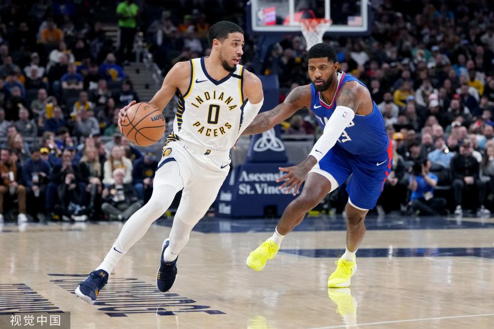 球队冲破困 球队冲破困